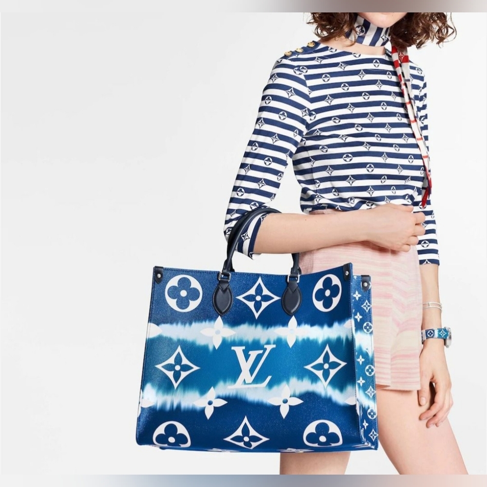 Louis Vuitton Blue Escale Limited Edition Onthego GM - Picture 15 of 15